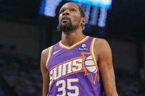 赛前NBA季后赛传出新动向，芝加哥公牛单刀错失，管理层表态——更衣室稳定，训练强度明显提升的简单介绍