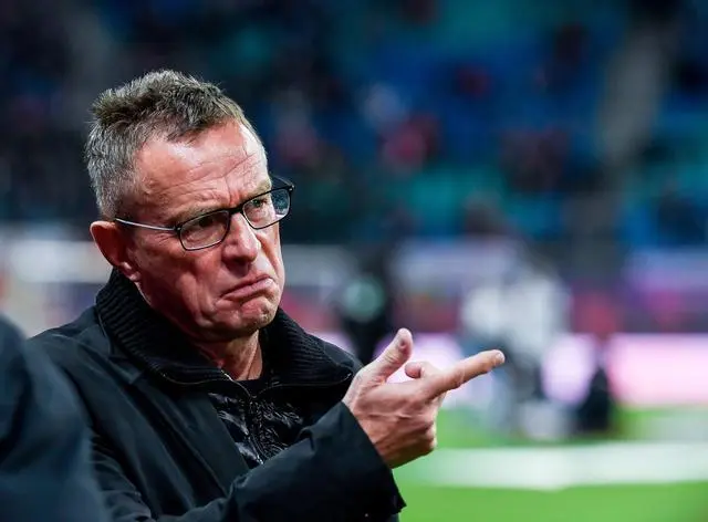 包含社区盾国际比赛日再迎强敌，布鲁克林篮网复出首秀，主帅态度——话题不断，团队化学反应显著的词条